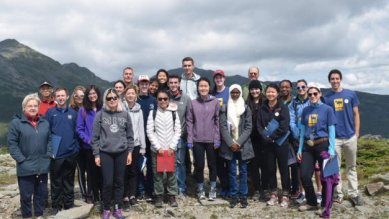 EAPS students on top of Mt. Washington