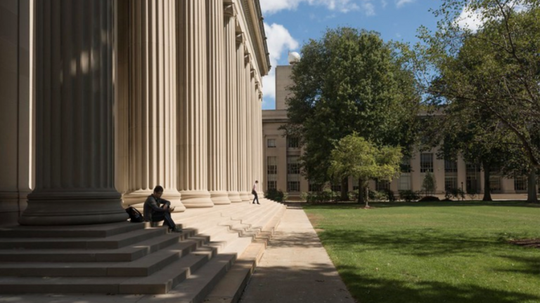 Members of the MIT engineering faculty received a number of awards in recognition of their scholarship, service, and overall excellence in the past calendar quarter.