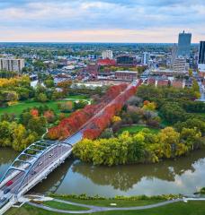 Fort Wayne, Indiana, is one of J-PAL North America’s LEVER Evaluation Incubator collaborators. With support from J-PAL staff, Fort Wayne is designing evaluations of two programs that connect social workers with people who have experienced an overdose or have a mental health illness to treatment and resources.